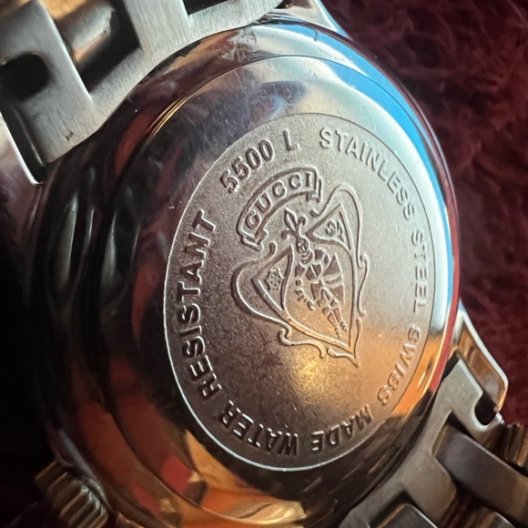 💯% authentic GUCCI watch - Picture 2 of 4